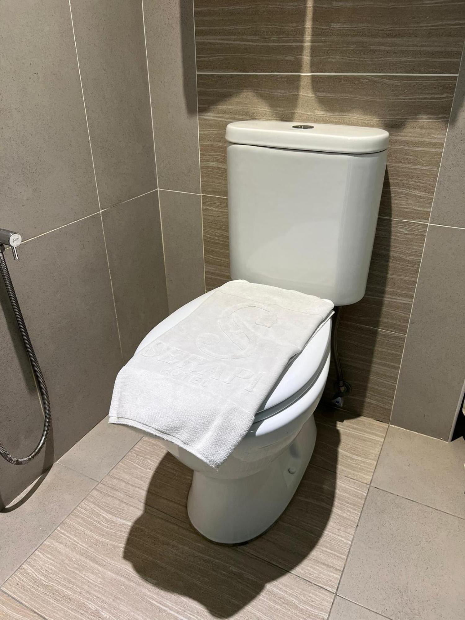 Serapi Verdure Hotel Kuching Zewnętrze zdjęcie